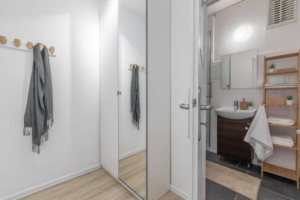 Sauber Und Modern, Netflix, Wifi, Leipzig Flair, Kueche Apartment Exterior foto